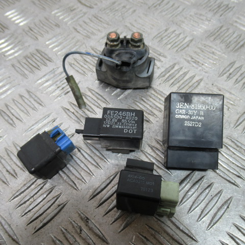 Lot relais YAMAHA 600 DIVERSION – 1997 –