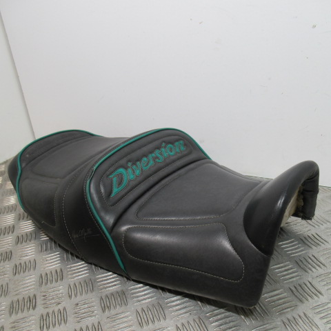 Selle YAMAHA 600 DIVERSION – 1997 –