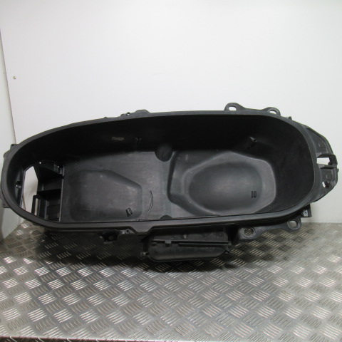 Coffre sous selle HONDA 125 FORZA – 2016 –