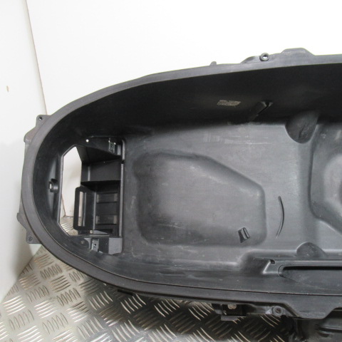 Coffre sous selle HONDA 125 FORZA – 2016 –