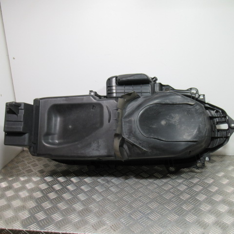 Coffre sous selle HONDA 125 FORZA – 2016 –