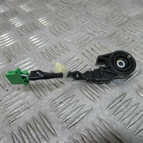 Contacteur de béquille latérale HONDA 125 FORZA – 2016 –