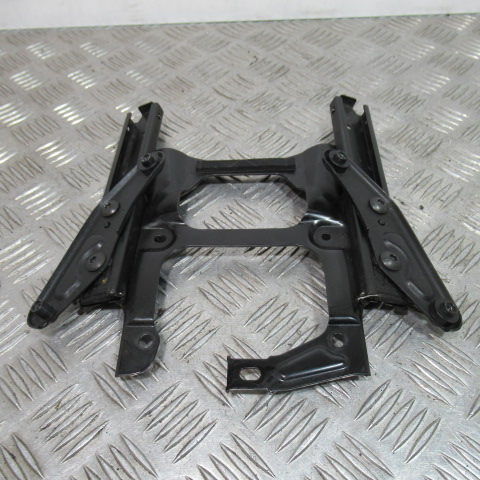 Support pare brise HONDA 125 FORZA – 2016 –