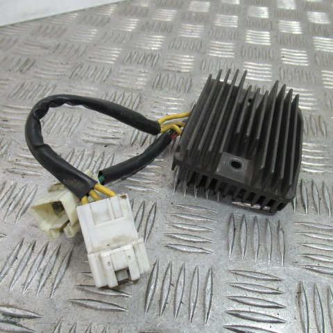 Régulateur VESPA 125 GTS – 2014 –