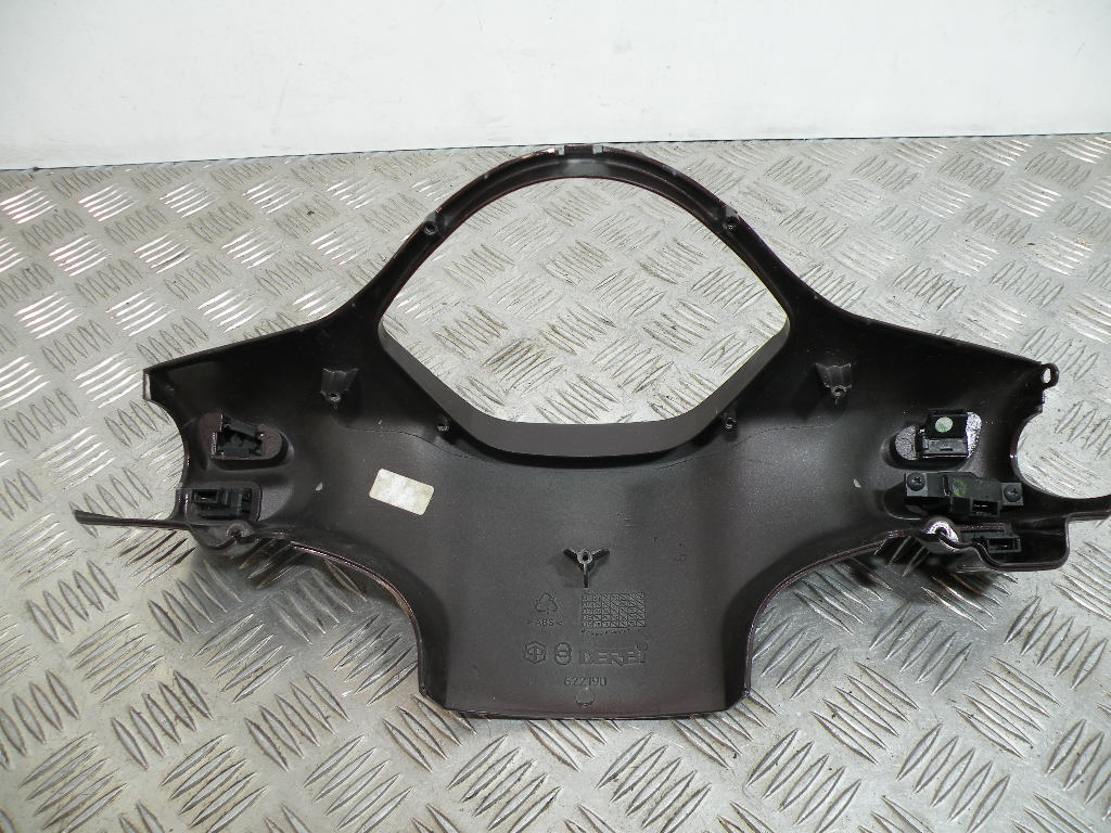 Carénage couvre guidon VESPA 50 LX 2t -2012-