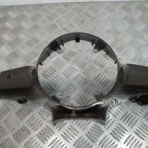 Carénage dessous de guidon VESPA 50 LX 2t -2012-