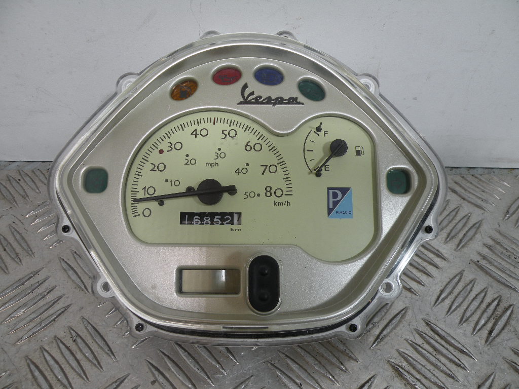 Compteur (16 852 km) VESPA 50 LX 2t -2012-