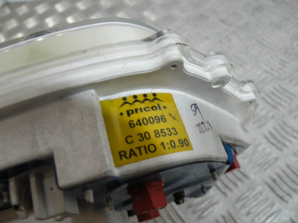 Compteur (16 852 km) VESPA 50 LX 2t -2012-