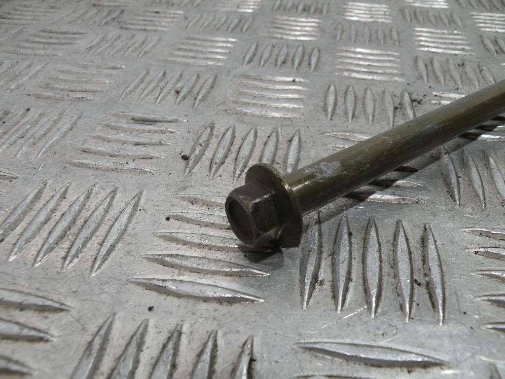 Axe de roue avant PGO 50 BIG MAX 2t -2011-