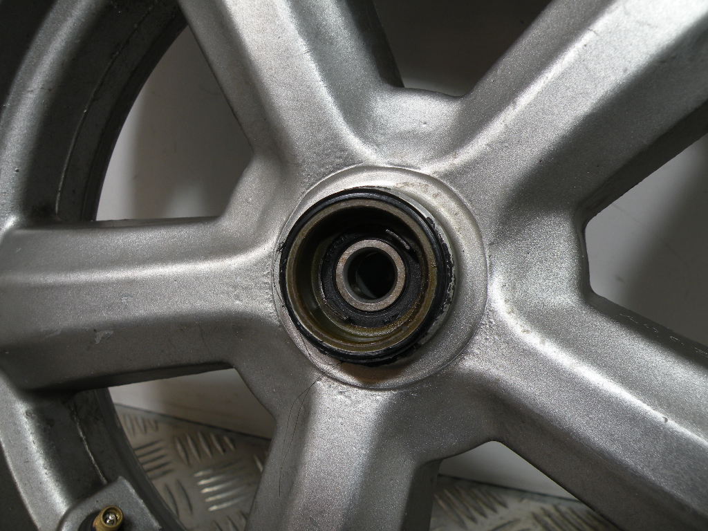 Roue avant SYM 125 FIDDLE III 4t -2015-