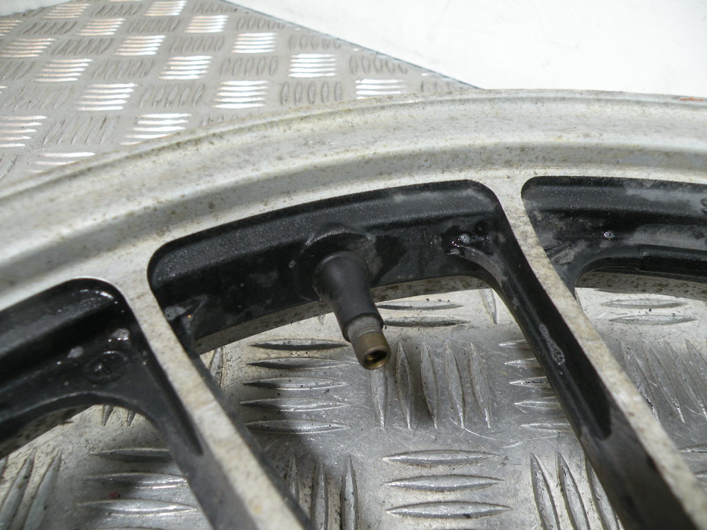 Jante avant SUZUKI 125 RG -1990-