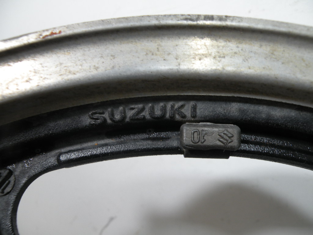 Jante avant SUZUKI 125 RG -1990-