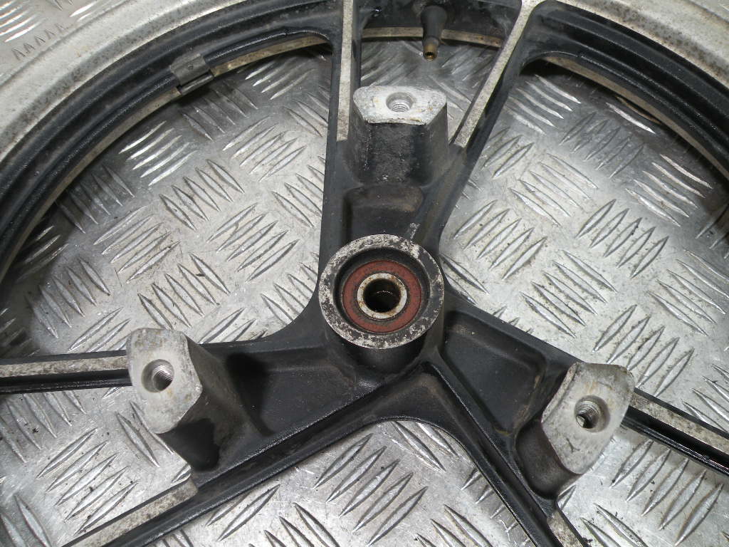 Jante avant SUZUKI 125 RG -1990-