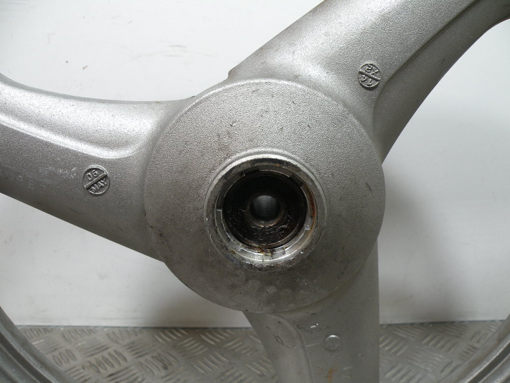 Jante avant HONDA 125 VARADERO -2005-