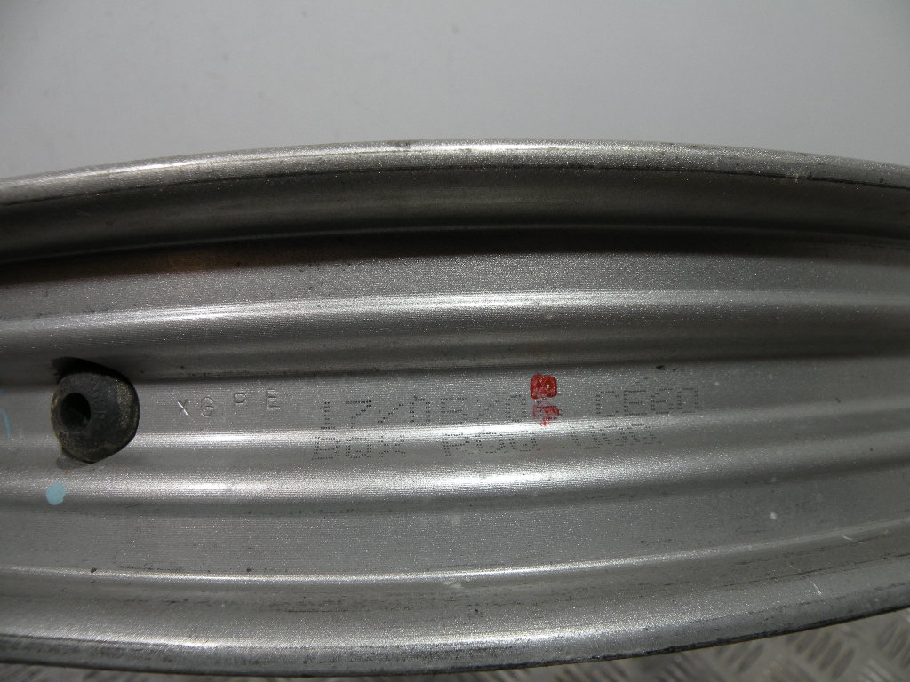 Jante avant HONDA 125 VARADERO -2005-