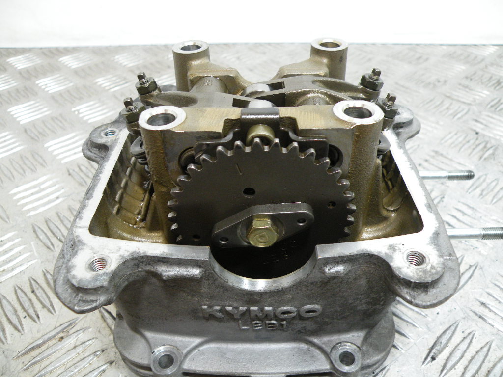 Cullase avec couvre culasse KYMCO 125 MOVIE 4t -2009-