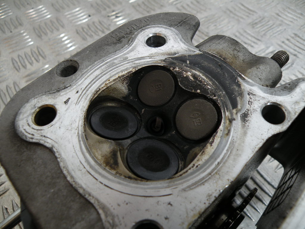 Cullase avec couvre culasse KYMCO 125 MOVIE 4t -2009-