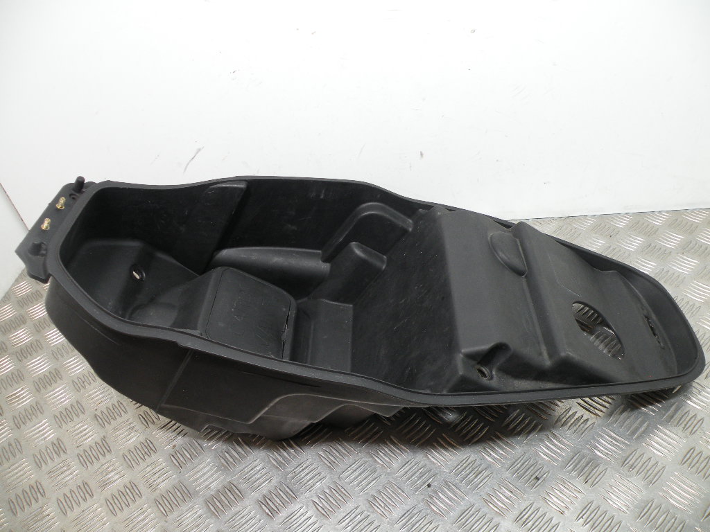 Coffre sous selle KYMCO 50 AGILITY 4t -2009-