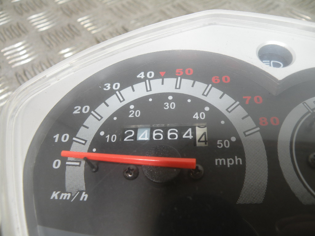 Compteur (24 664 km) KYMCO 50 AGILITY 4t -2009-