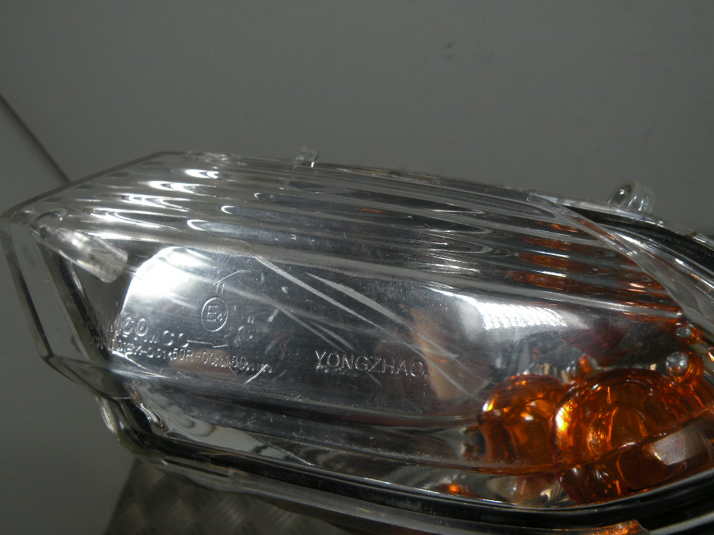 Clignotant avant KYMCO 50 AGILITY 4t -2009-