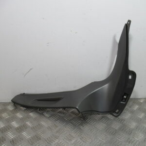 Carénage tunnel gauche PIAGGIO BEVERLY 350 ST – 2017 –