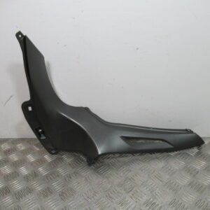 Carénage tunnel droit PIAGGIO BEVERLY 350 ST – 2017 –