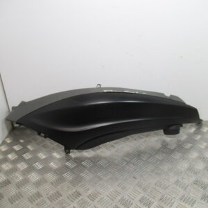 Carénage arrière gauche PIAGGIO BEVERLY 350 ST – 2017 –