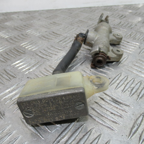 Maitre cylindre arrière YAMAHA 250 YZF – 2002 –