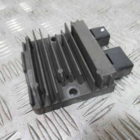 Régulateur HONDA 600 CBF N – 2008 –