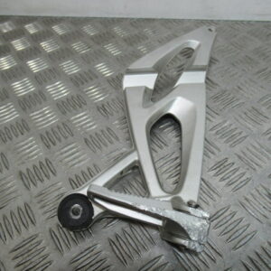 Platine repose pied arrière droit BMW K1200R – 2005 –