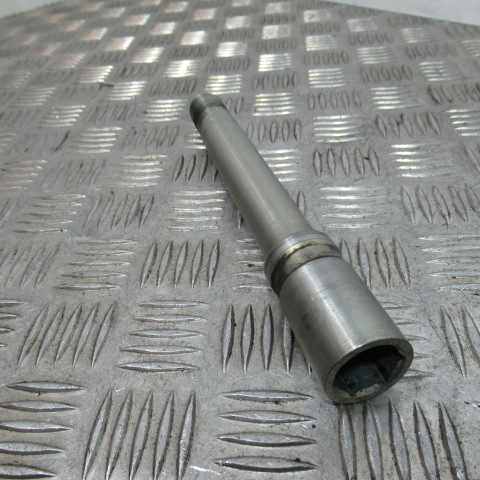 Axe roue avant BMX K1200R – 2005 –