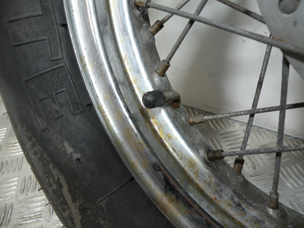 Roue arrière HONDA 125 CM CUSTOM 4t -1997-