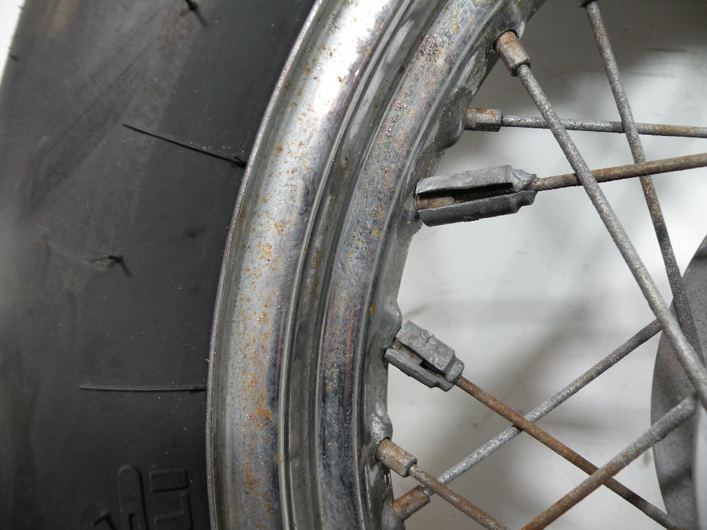 Roue arrière HONDA 125 CM CUSTOM 4t -1997-