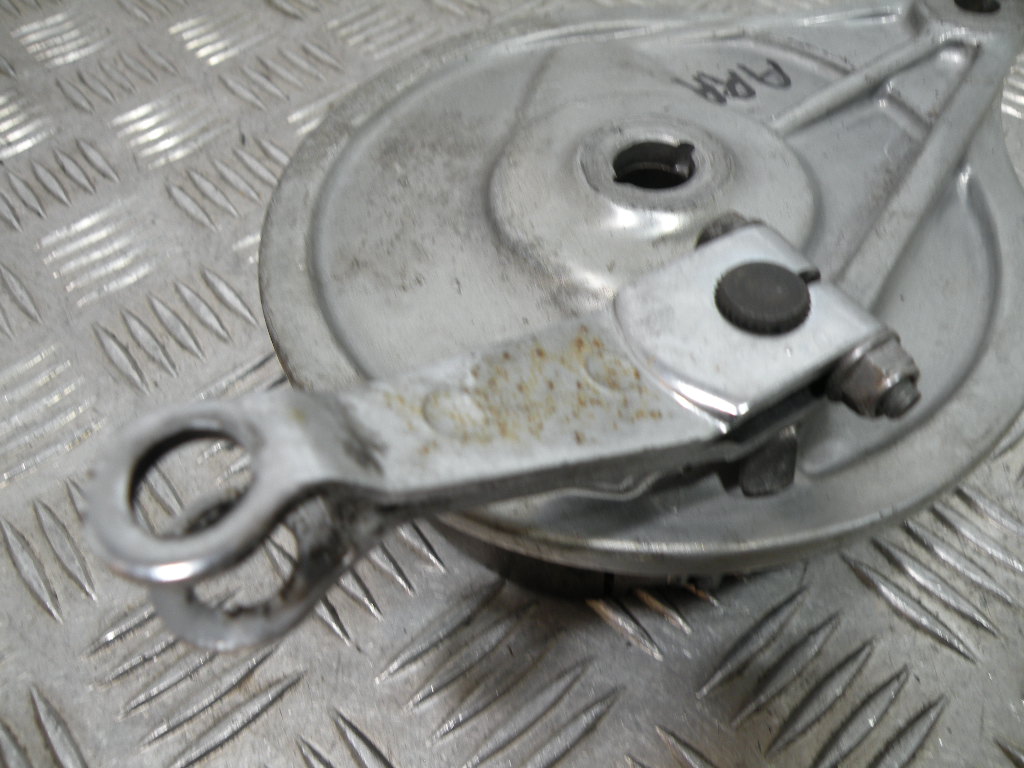 Tambour de frein arrière HONDA 125 CM CUSTOM 4t -1997-