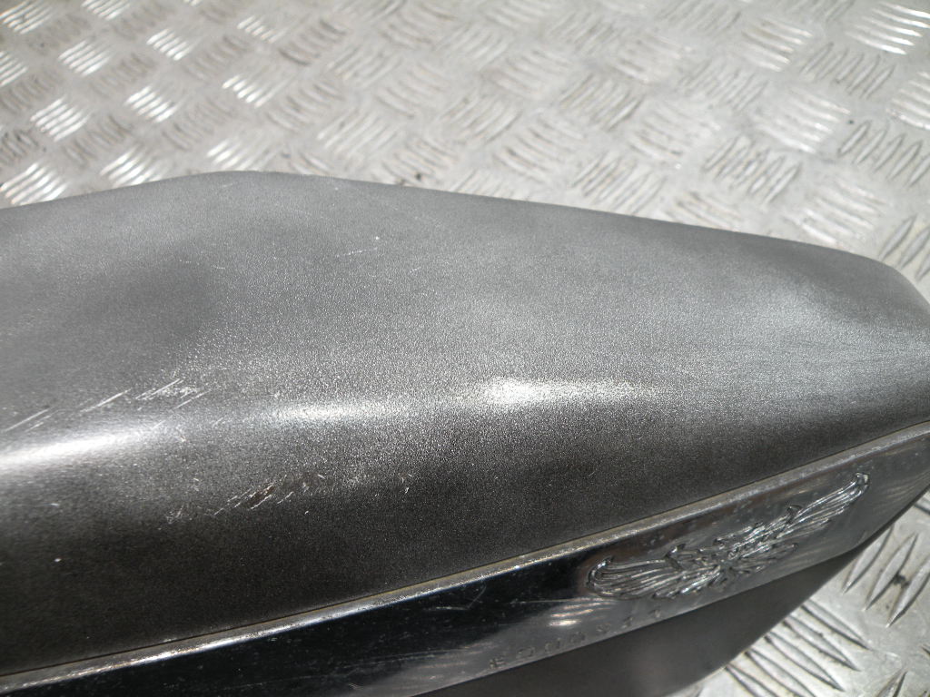 Cache sous selle gauche HONDA 125 CM CUSTOM 4t -1997-