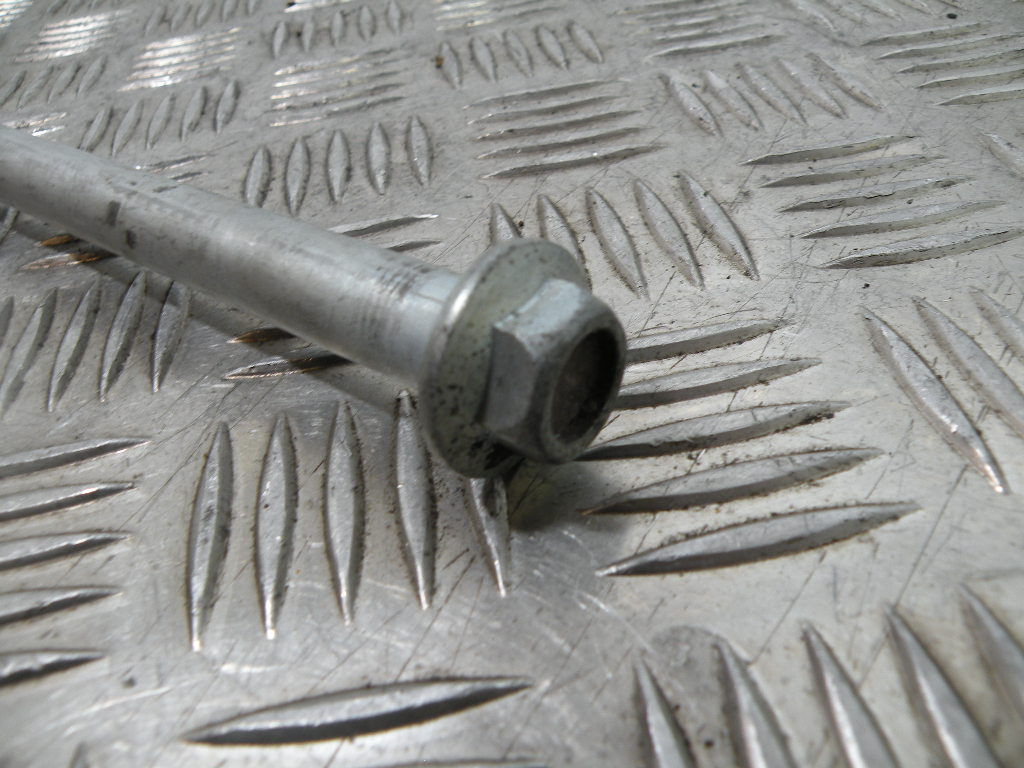 Axe moteur HONDA 125 CM CUSTOM 4t -1997-