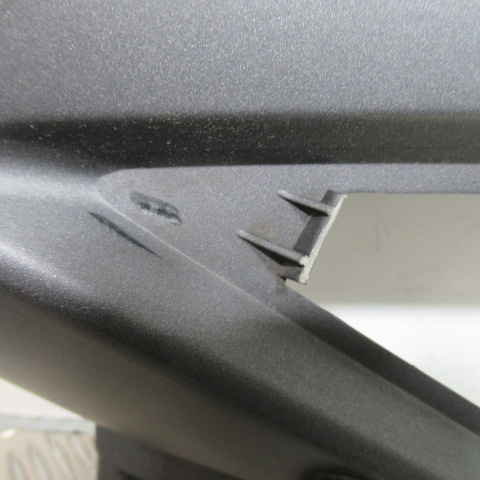 Carénage centre Gauche HONDA 125 FORZA – 2019 –