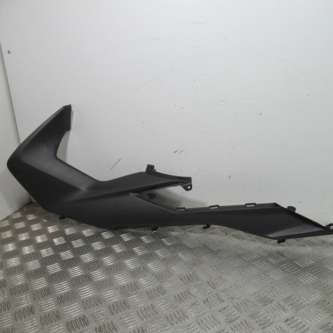 Carénage centre droit HONDA 125 FORZA – 2019 –
