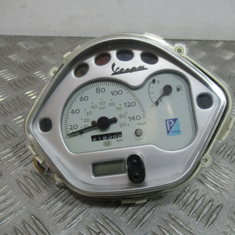 Compteur VESPA 125 LX – 2006 – 21938KM