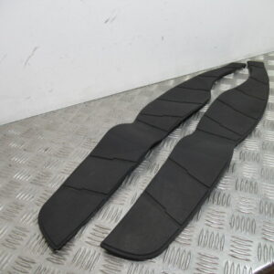 Tapis de marche pied SUZUKI Burgman 125 4T -2008-
