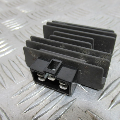Régulateur HONDA NX125 – 1995 –