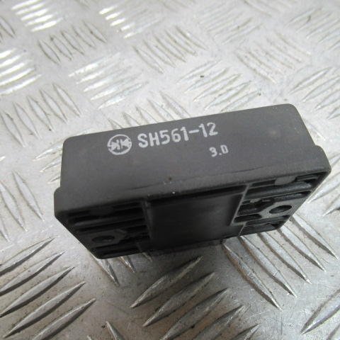 Régulateur HONDA NX125 – 1995 –