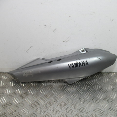 Aile arrière droite YAMAHA 600 FAZER – 2000 –