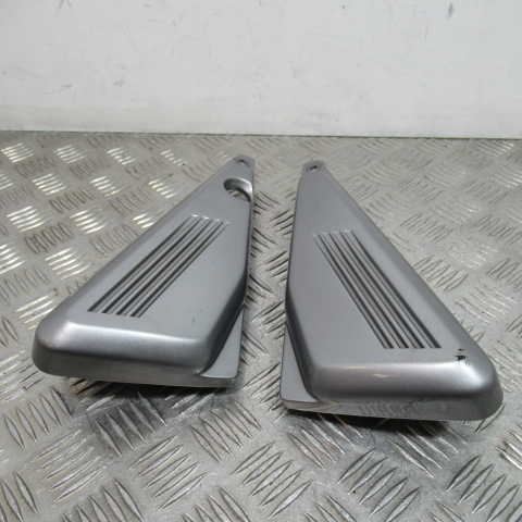 Caches lateraux YAMAHA 600 FAZER – 2000 –