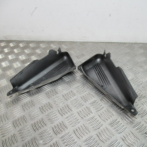 Caches lateraux YAMAHA 600 FAZER – 2000 –