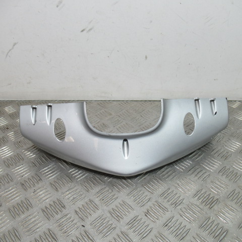 Couvre guidon inférieur PIAGGIO BEVERLY 125 – 2007 –