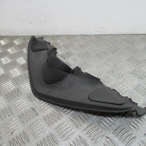 Couvre guidon supérieur PIAGGIO 125 BEVERLY – 2007 –