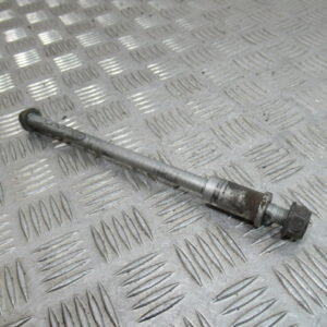 Axe roue avant HONDA SH125 – 2003 –
