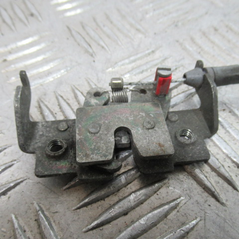 Serrure de selle HONDA SH125 – 2003 –