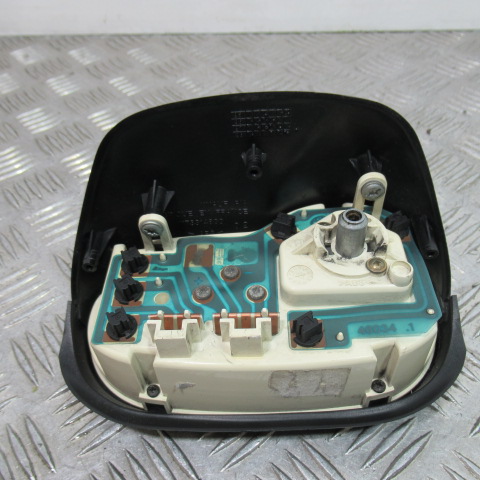 Compteur PEUGEOT 50 TREKKER – 2000 – 17845KM –